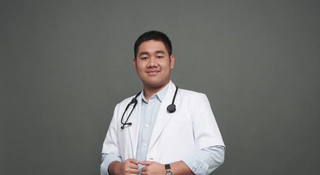 Satu Abad Indonesia: Tantangan Transformasi Sistem Kesehatan Nasional dr. Muhammad Fadel Yudawa