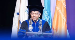 Sukses Gelar Wisuda III dan Dies Natalis VI: UNDIRA Tegaskan Komitmennya Bangun Generasi Unggul di Era Digital Rektor Undira